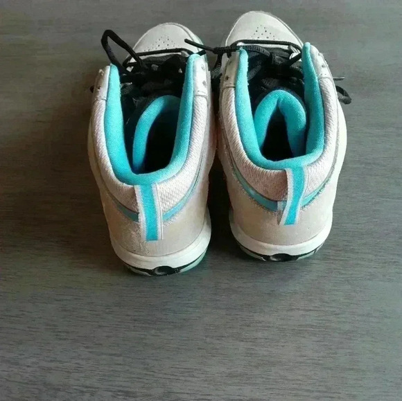 Boys Jordans - Picture 4 of 5